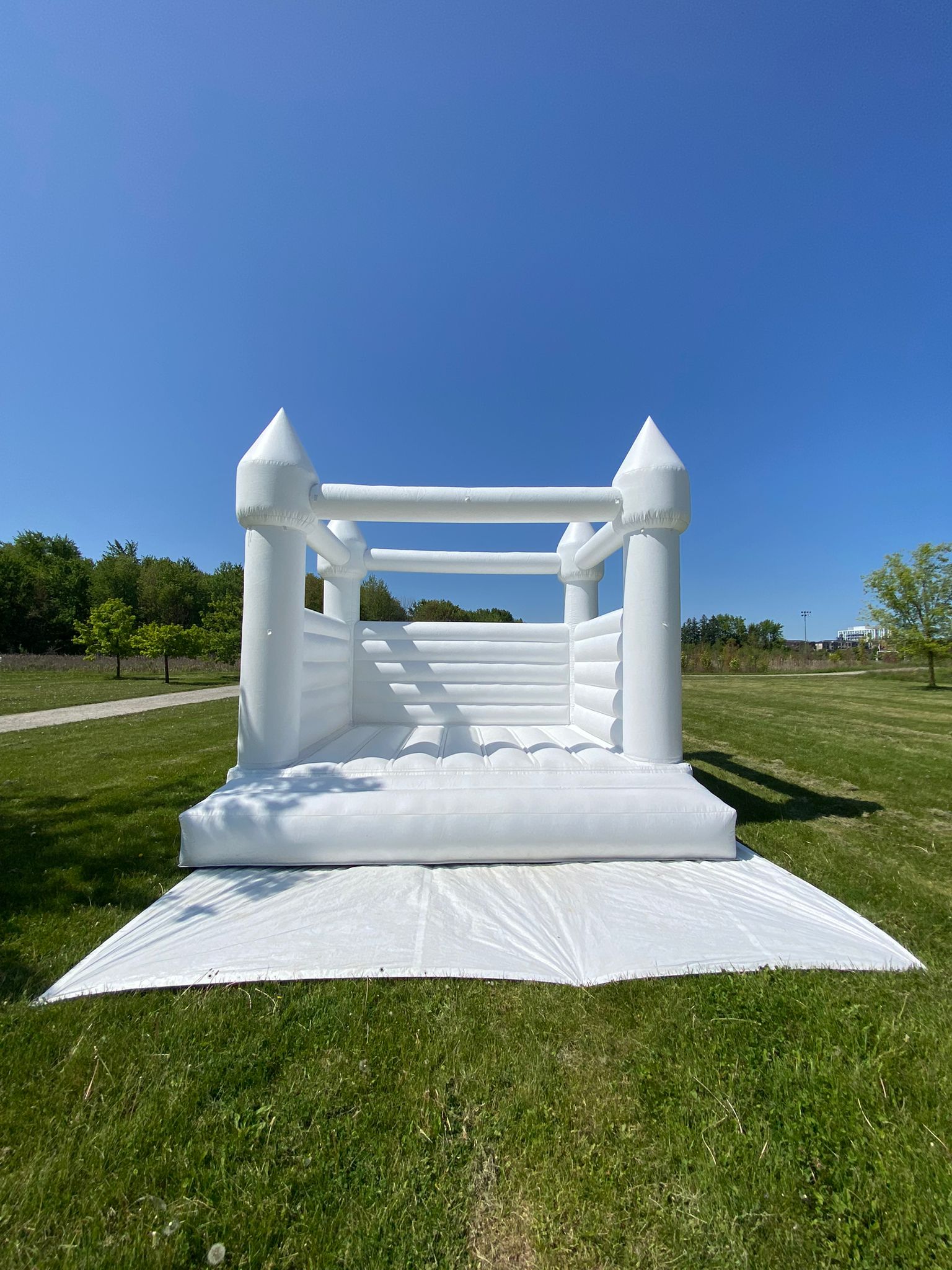 14ft x 14ft White Adult Bouncy Castle - Jayde's Bouncy Castle Rentals