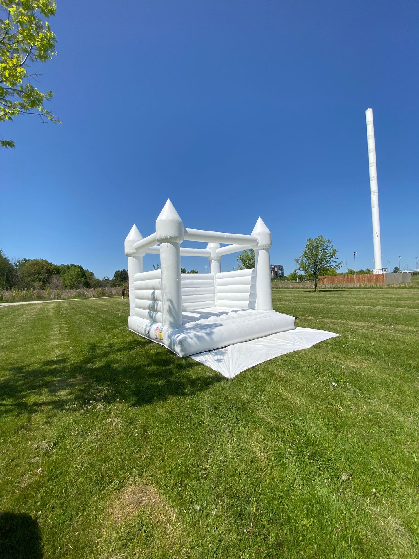 14ft x 14ft White Adult Bouncy Castle - Jayde's Bouncy Castle Rentals