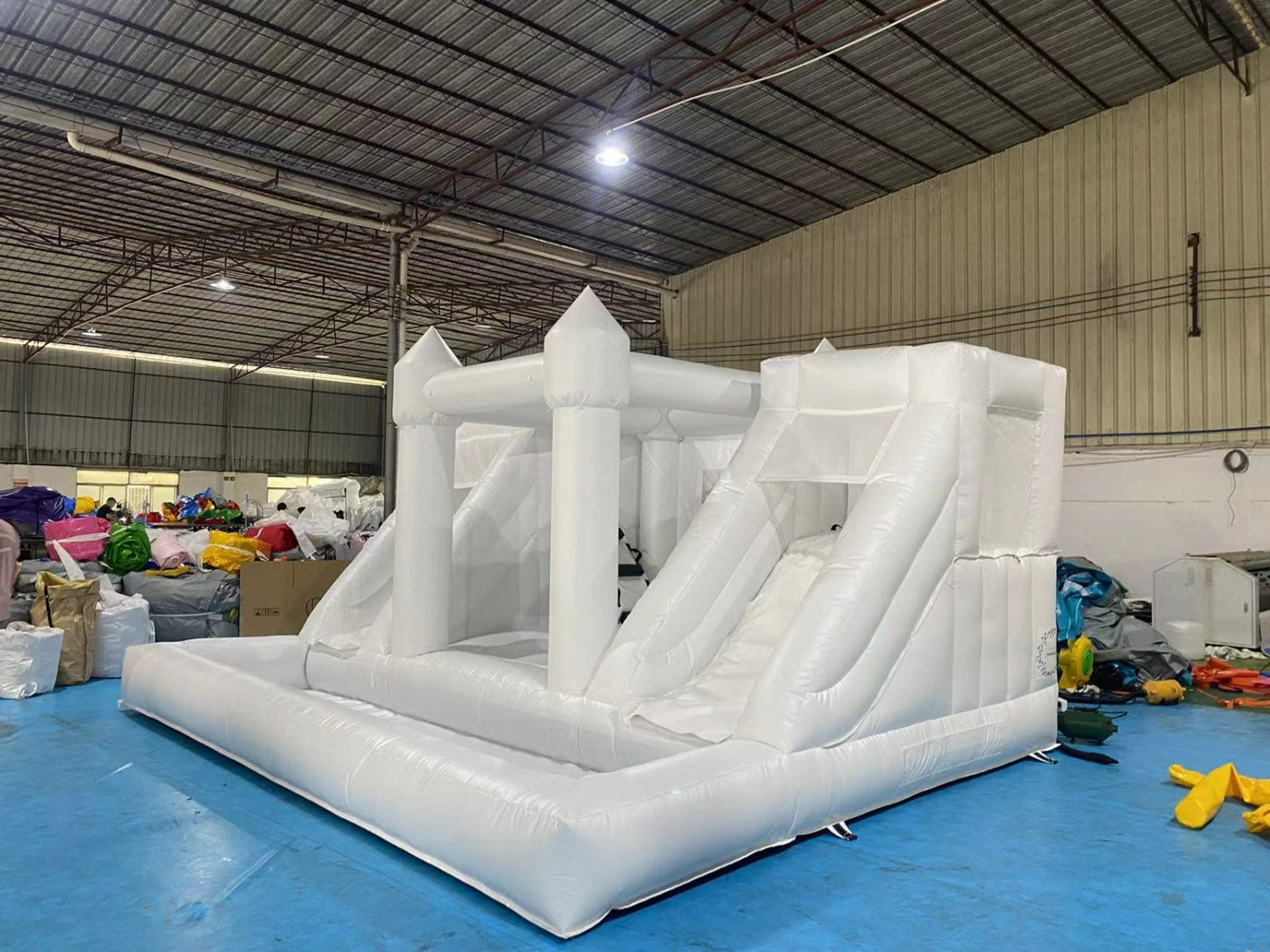 14ft x 16.5ft White Double Slide Bouncy Castle - Jayde's Bouncy Castle Rentals