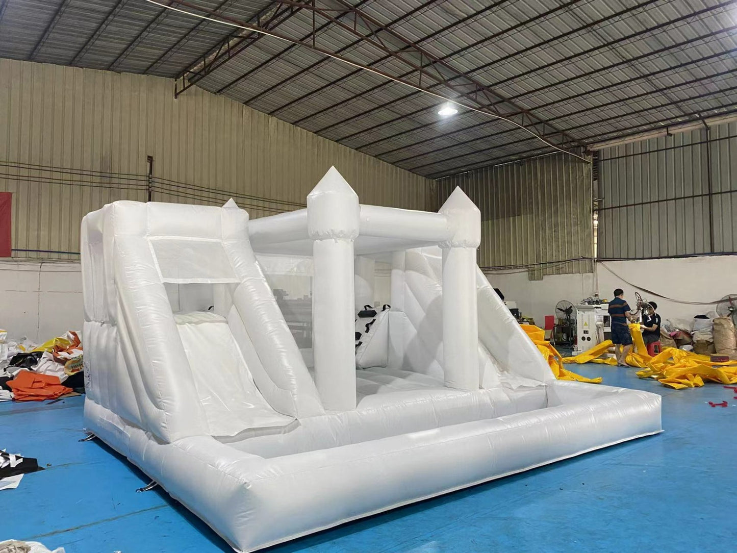 14ft x 16.5ft White Double Slide Bouncy Castle - Jayde's Bouncy Castle Rentals