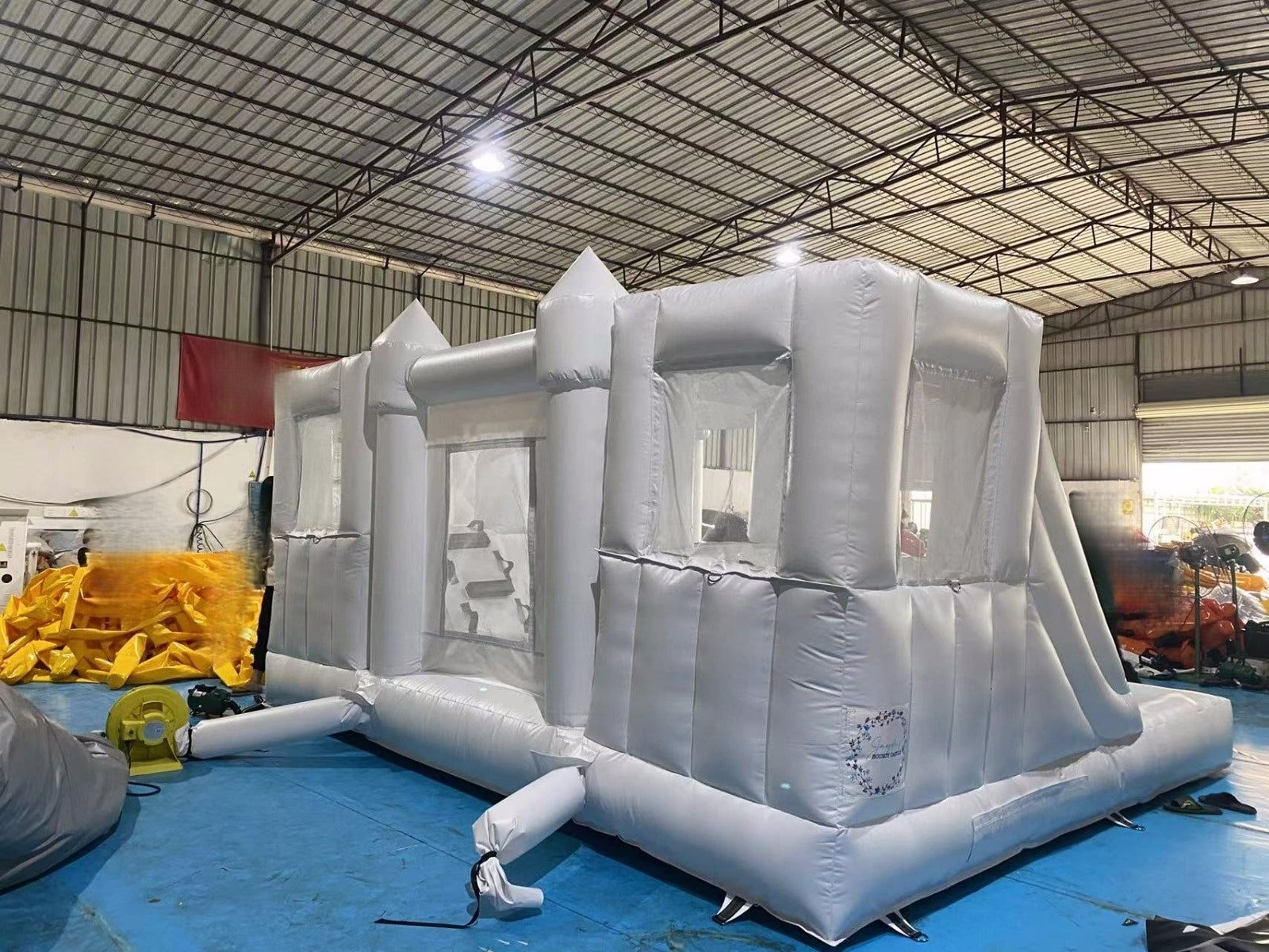 14ft x 16.5ft White Double Slide Bouncy Castle - Jayde's Bouncy Castle Rentals